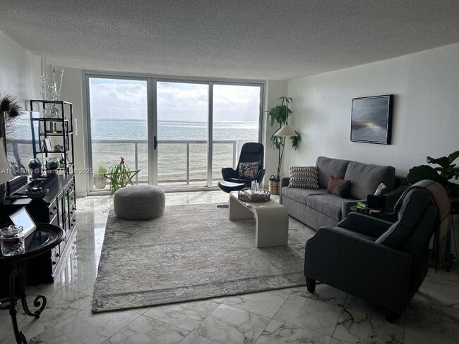 Building Photo - 6039 Collins Ave
