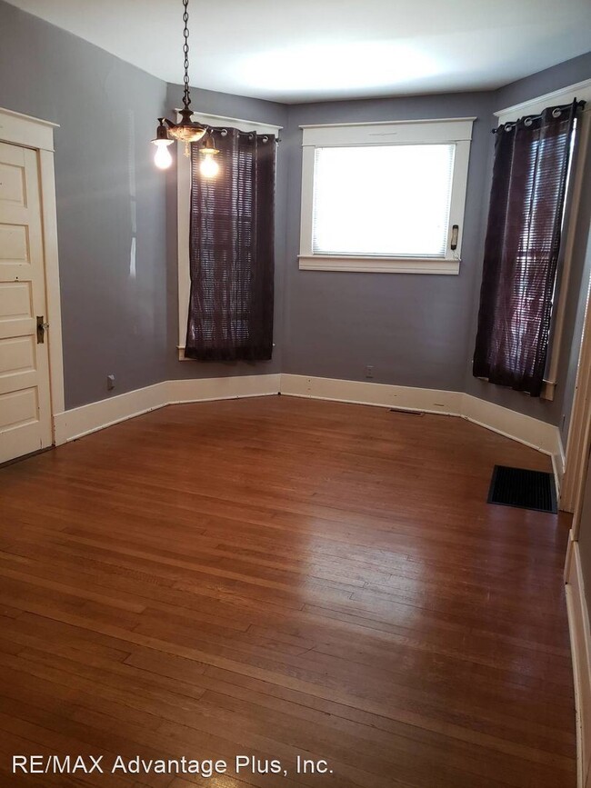 Building Photo - 2 br, 2 bath House - 214 N. Main Street