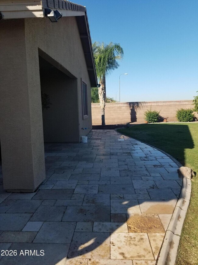 Foto del edificio - 1350 E Indigo Dr