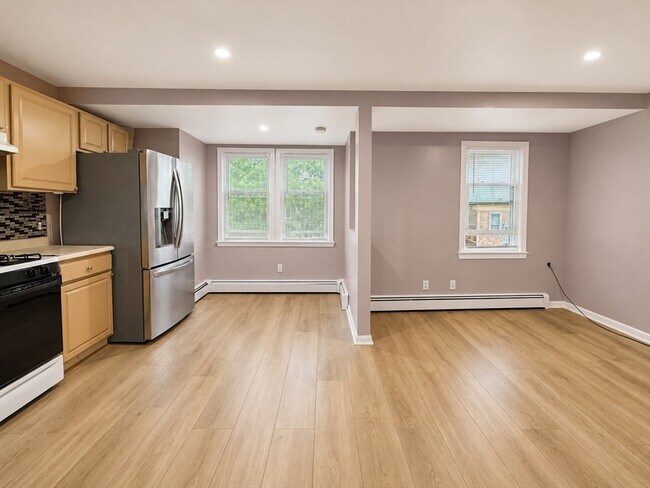 Foto del edificio - 128 Trenton St