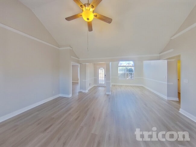 Building Photo - 602 Chartwell Ct