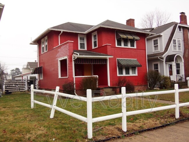 Building Photo - 193 Rugg Ave