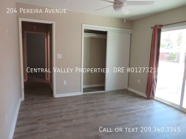 Building Photo - 204 Pereira Ave