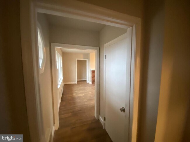 Foto del edificio - 265 BUTLER Rd