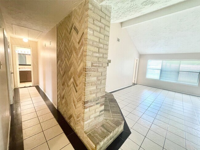 Building Photo - 503 Penwood Ct