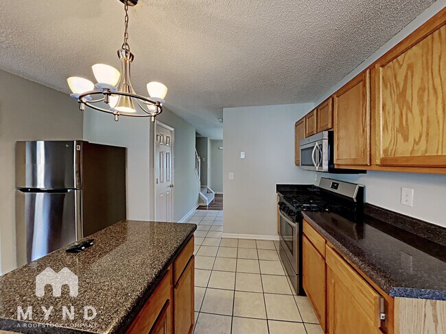 Foto del edificio - 2369 Sapphire Ct