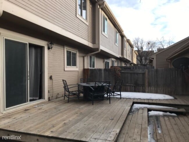 Building Photo - 4220 S Mobile Cir