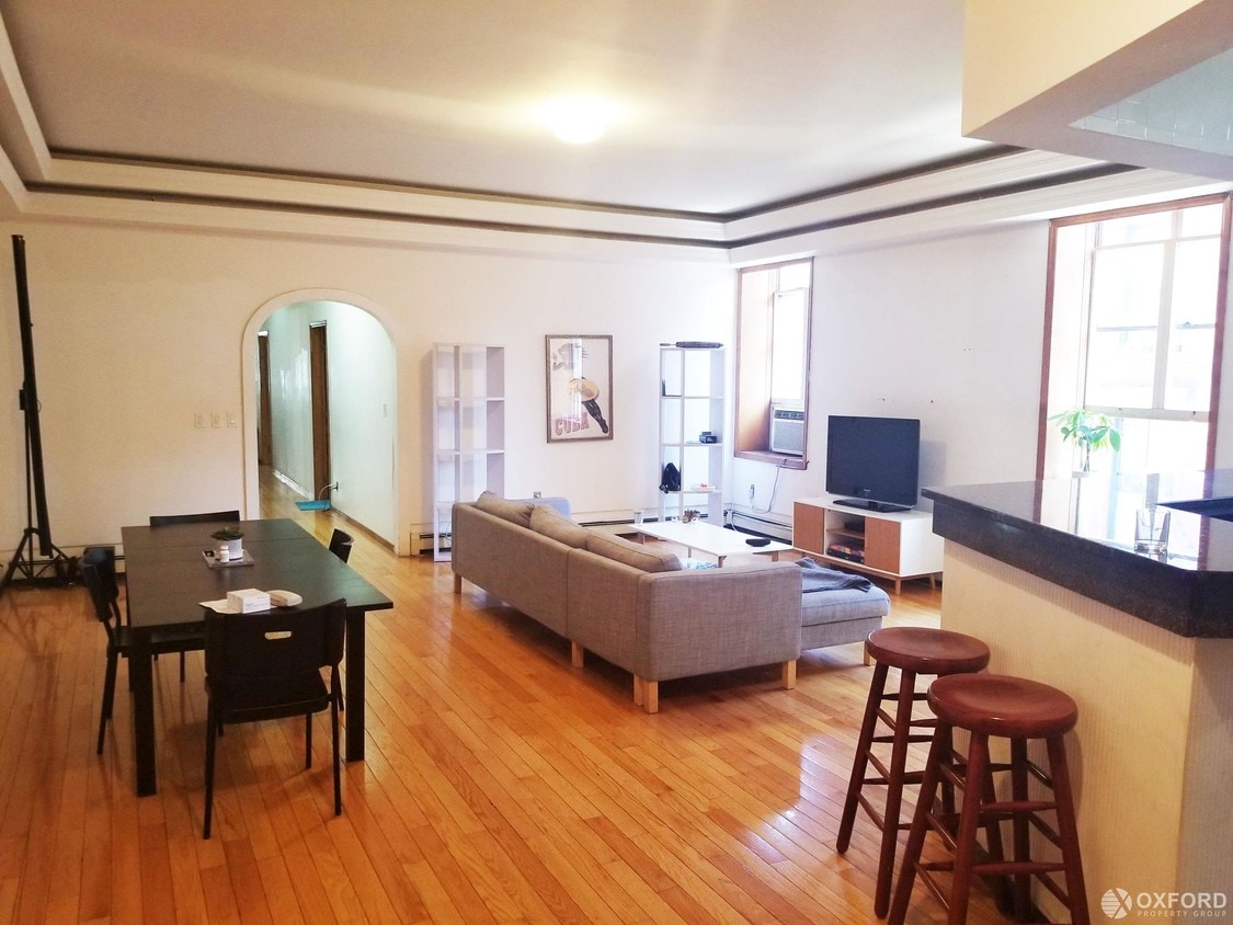 Primary Photo - 429 Broome Street