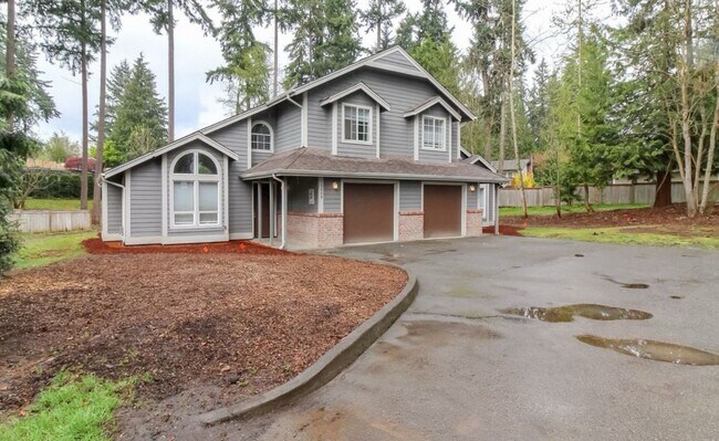 Building Photo - 13008 Military Rd E