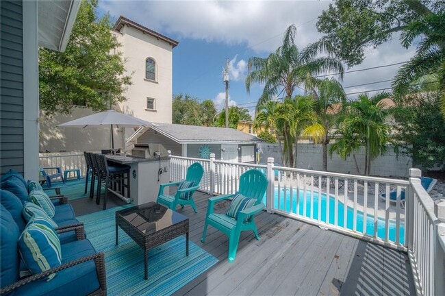 Building Photo - 2921 W El Prado Blvd