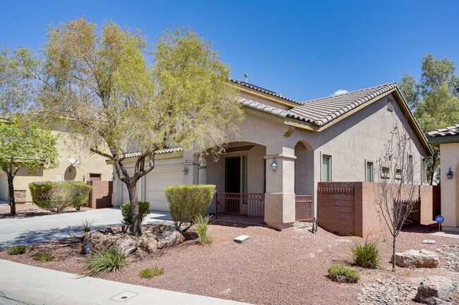 Foto del edificio - FANTASTIC 3 BEDROOM 2.5 BATH IN NORTH LAS ...