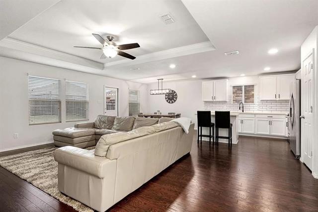 Building Photo - 3025 Montserrat Creek Dr