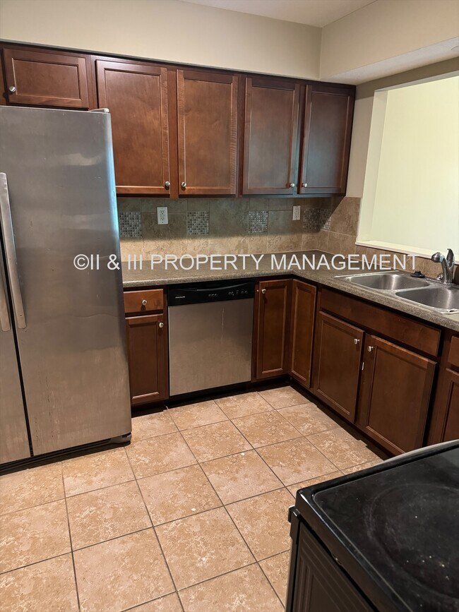 Foto del edificio - 1306 E 123rd Terrace