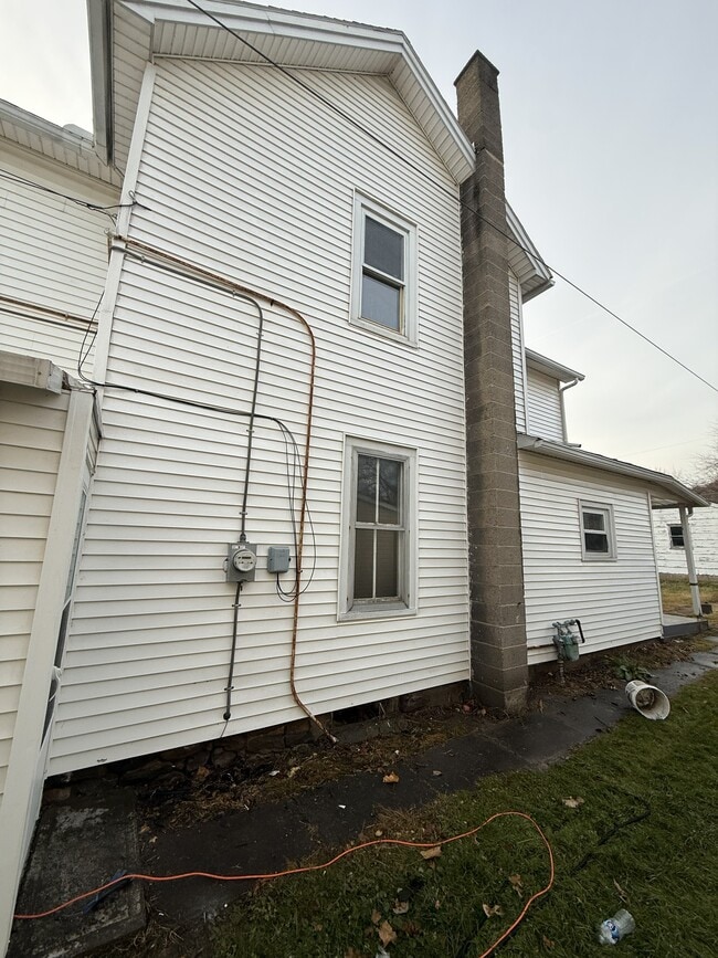 Building Photo - 615 Broad St