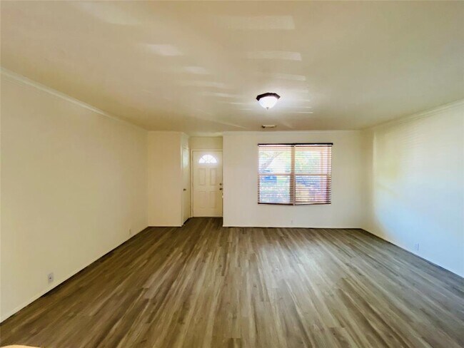 Foto del edificio - 3430 Becker Glen St