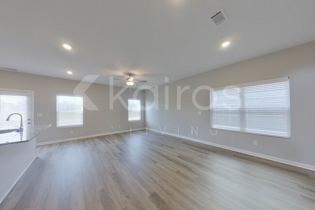 Building Photo - 948 Silent Barge Cv