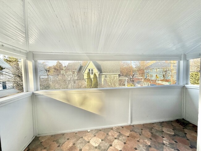Building Photo - 25 Hollis Park
