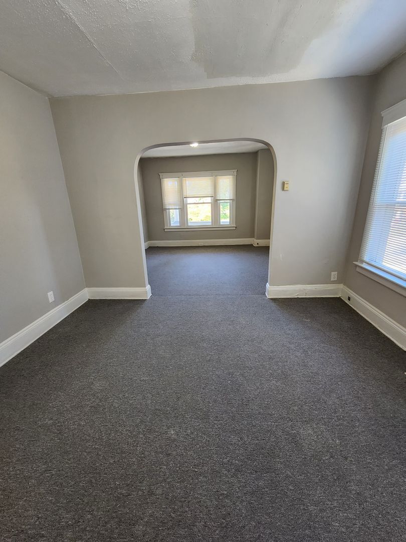 9914 Adams Ave Cleveland, OH 44108 – photo 3