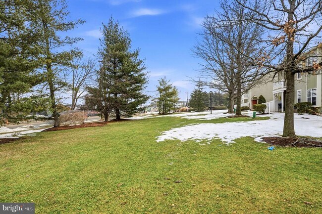 Foto del edificio - 3904 Fenwick Ln