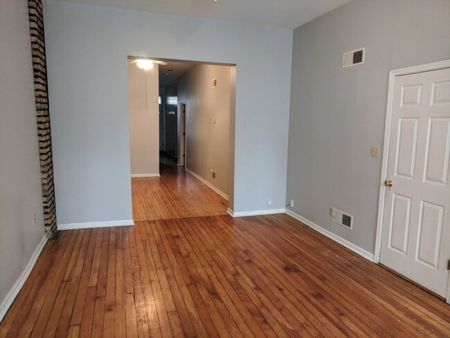 Building Photo - 1639 N Claremont Ave