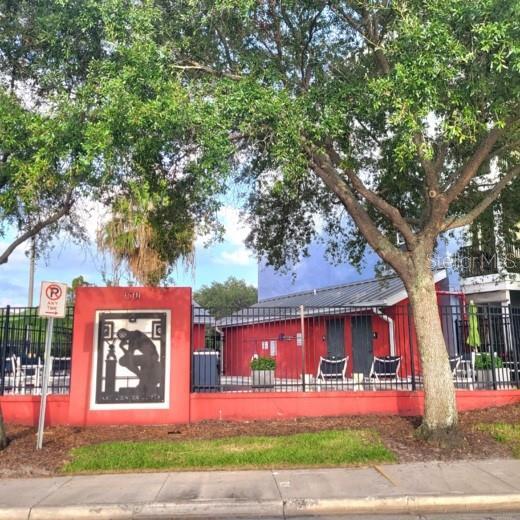 Foto del edificio - 1501 Doyle Carlton Dr