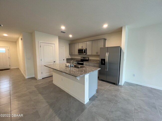 Building Photo - 44 BELLA LAGO Cir