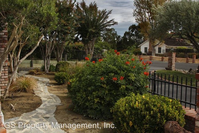 Building Photo - 19372 Monte Vista Dr