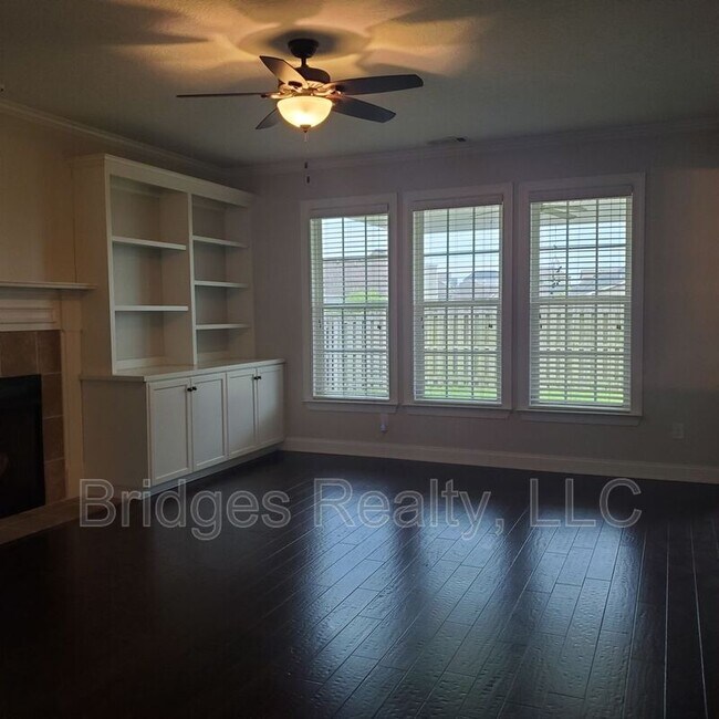 Foto del edificio - 5451 Everlook Cir