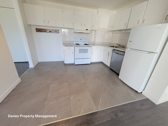 Photo du bâtiment - 8604 Gateway Blvd NW