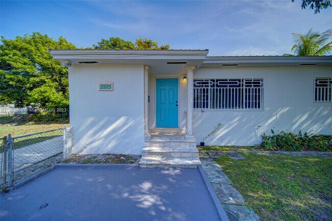 Foto del edificio - 12825 NW 13th Ave