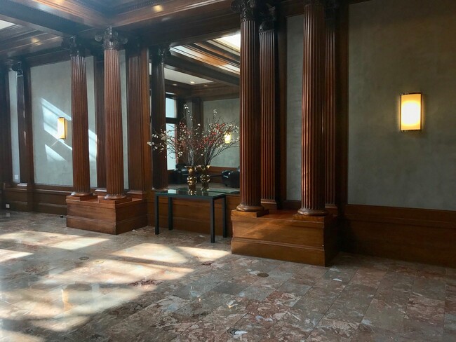 Building Photo - 512 Van Ness Ave