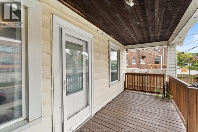 Building Photo - 1382 Pelissier St
