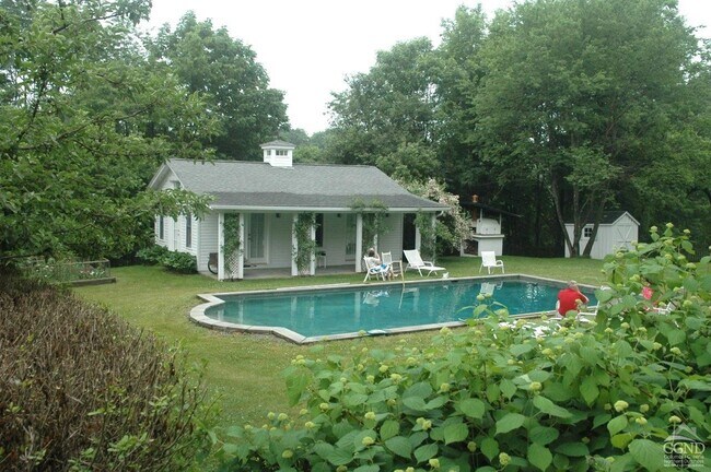 Foto del edificio - 105 Camp Creek Rd