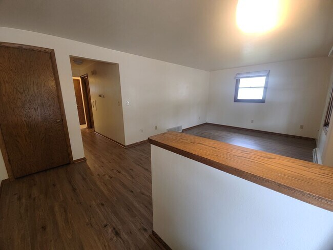 Foto del edificio - 1225-1227 Primrose Lane