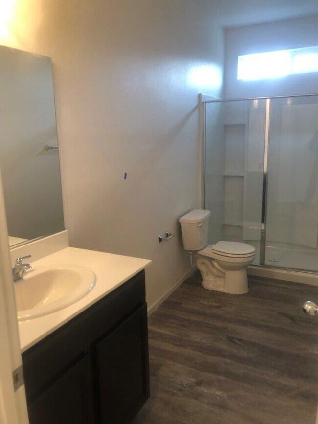 Foto del edificio - $2595.00 - $500.00 OFF THE SECOND MONTH WI...