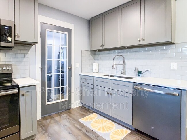 Foto del edificio - 101 N D St