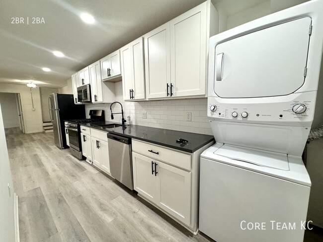 Building Photo - 1413 W 39th St