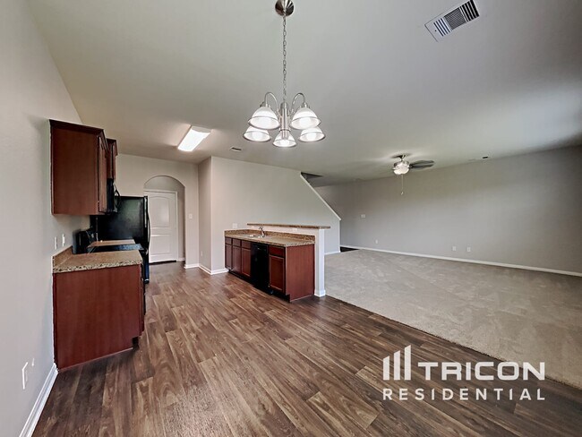 Foto del edificio - 24069 Wilde Dr