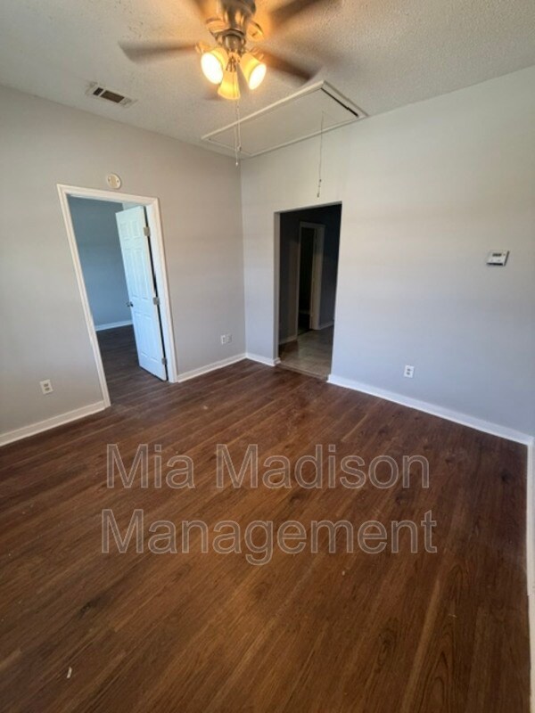 Foto del edificio - 1415 Richards St