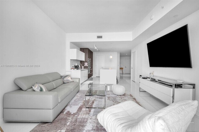 Foto del edificio - 851 NE 1st Ave