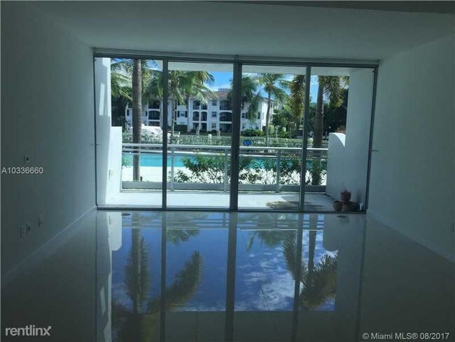 Foto del edificio - 2950 NE 188th St