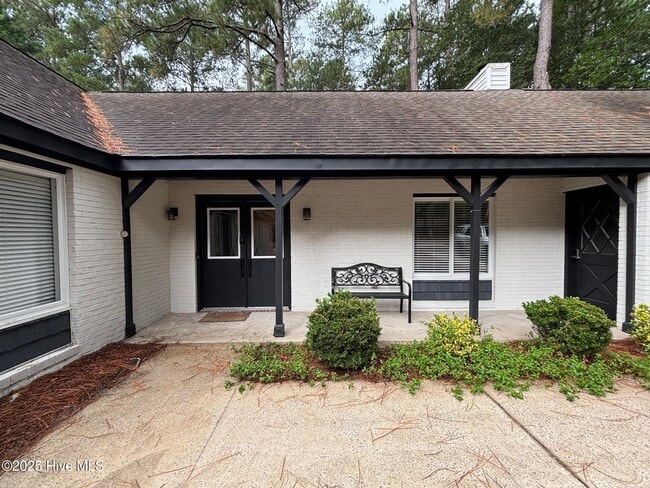 Building Photo - 140 Westchester Cir