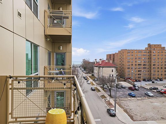 Foto del edificio - 1550 E Royall Pl