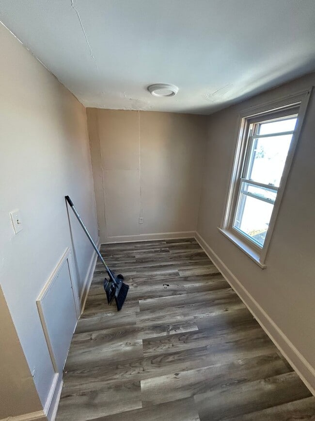 Building Photo - 105/107 W Louther Street