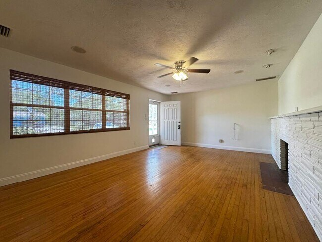 Foto del edificio - Beautiful Beachside Home in Ormond Beach!
