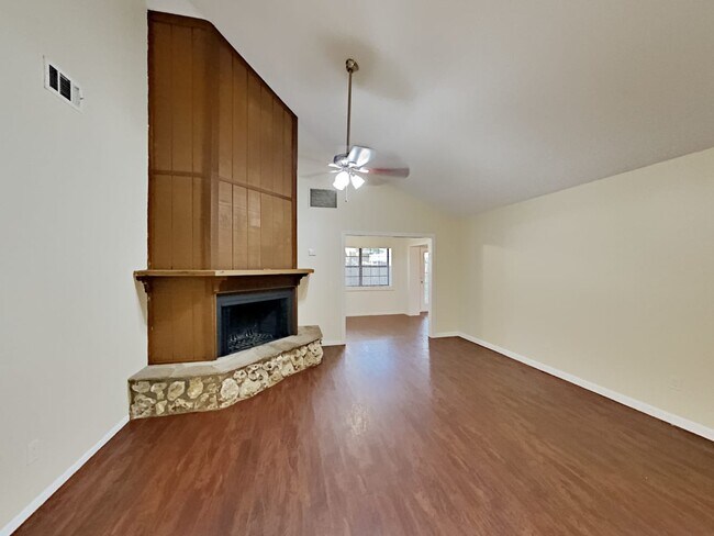Building Photo - 339 Sandpiper Dr