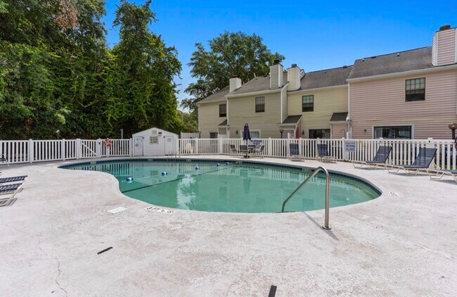 Foto del edificio - 6703 Jefferson Pl