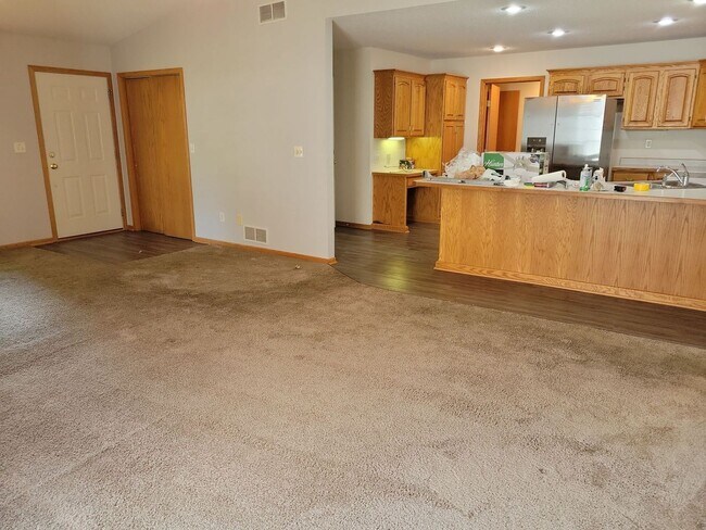 Building Photo - 2209 Cattail Way