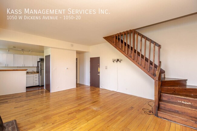Foto del edificio - 1050 W Dickens Ave