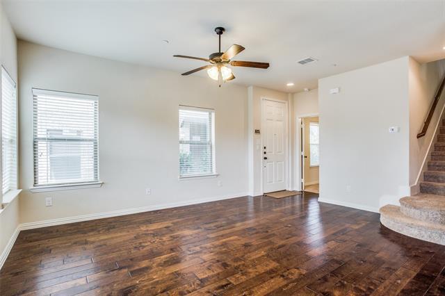 Foto del edificio - 925 Brookville Ct